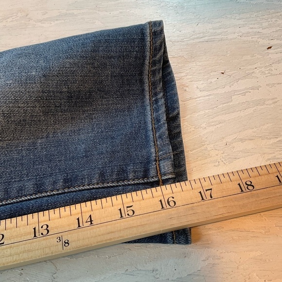 DKNY Jean Shorts Low Rise Bermuda Dark Blue‎ Wash Denim Womens Ludlow Size 2 - Picture 9 of 9